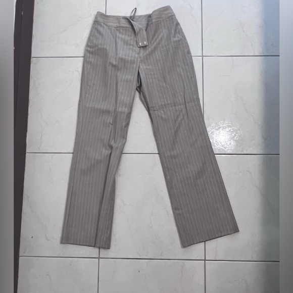 Suit - Picture 4 of 9